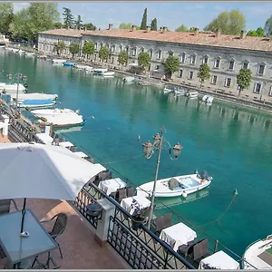 Acqua Apartment