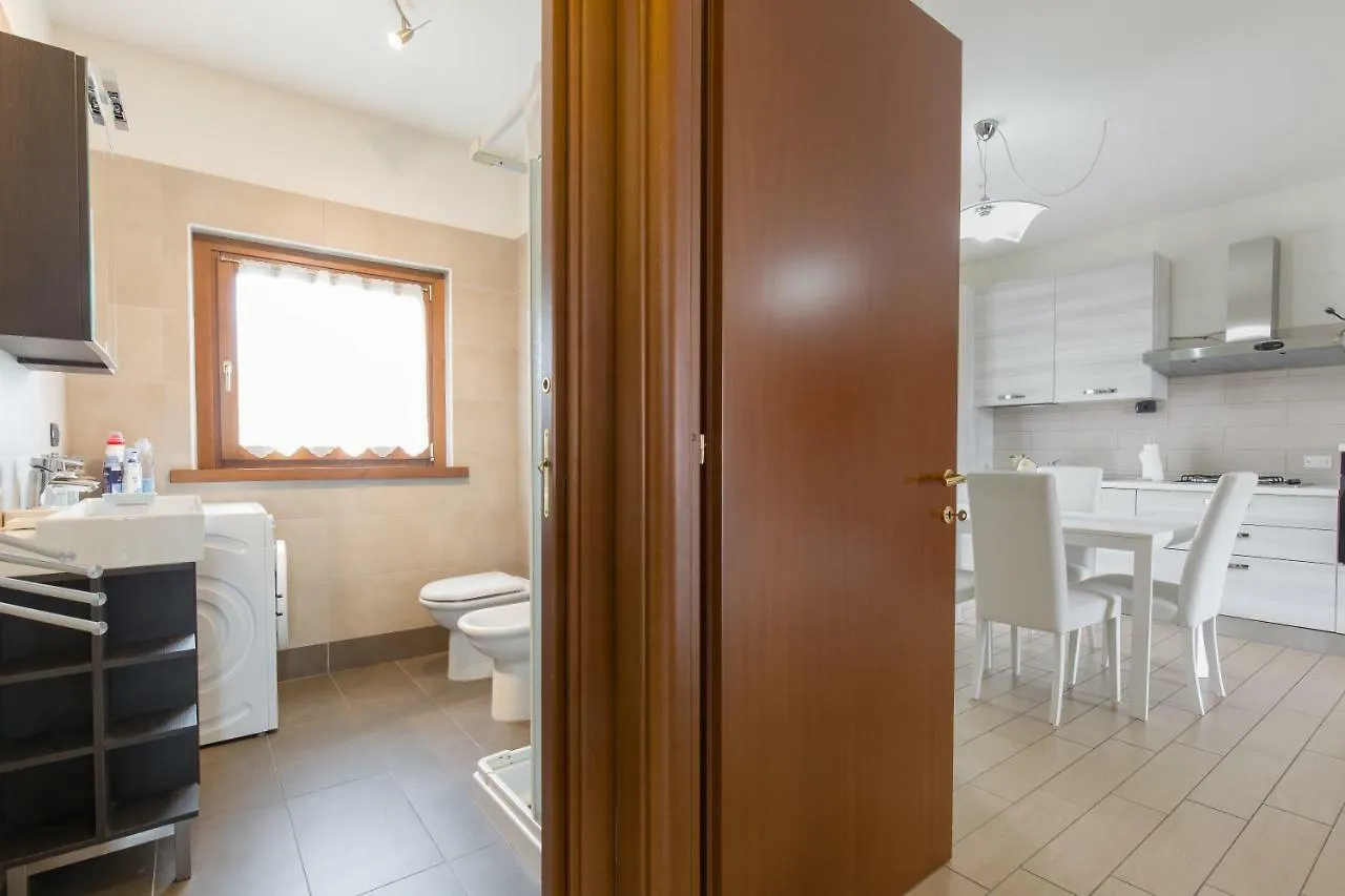 Claudia'S House Con Piscina Apartment Peschiera del Garda 0*,