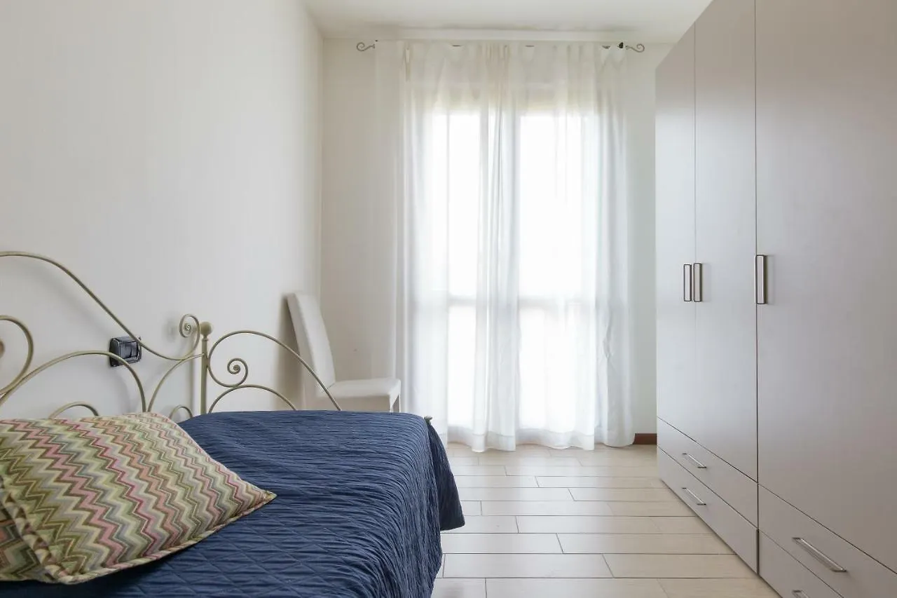 Claudia'S House Con Piscina Apartment Peschiera del Garda Italy
